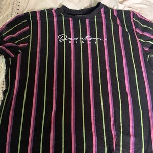 90s style men’s striped shirt